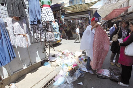 LAGHOUAT: Trottoirs et espaces publics squattés par des commerçants indélicats