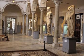 L&rsquo;algérien ne sait pas diversifier ses loisirs: Apprenez-moi la culture des vacances!