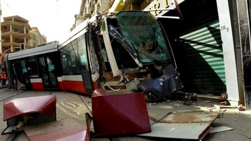 Le trafic toujours interrompu sur l’axe touché par le déraillement de la rame du tramway d’Oran