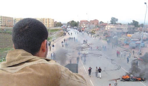 Les Algériens poussent leurs cris de détresse