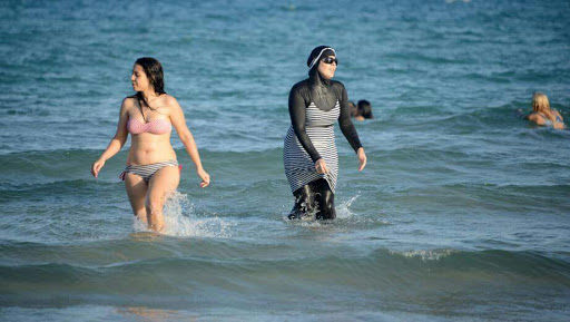 L’interdiction du burkini en France choque les pays anglo-saxons.