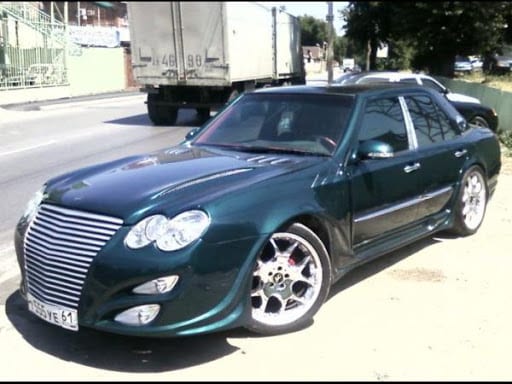 Mercedes Classe E tunée à la russe