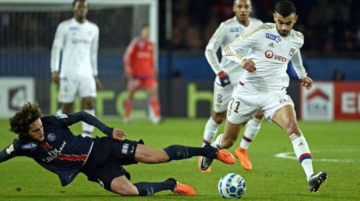 Olympique Lyonnais ou l’espoir de garder Ghezzal dans ses rangs.