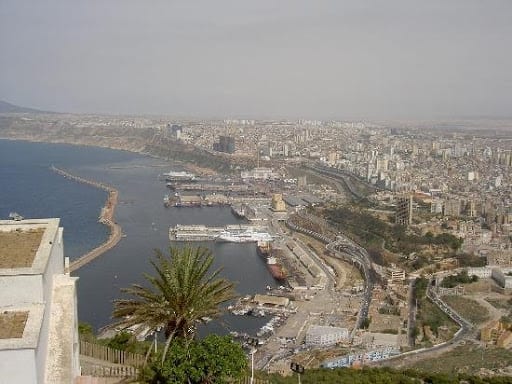 Oran paralysée par une grève des taxis
