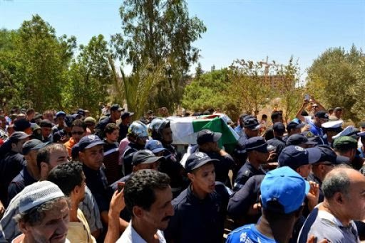 Oran : une foule immense a accompagné Nihal à sa dernière demeure