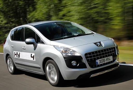 Peugeot 3008 et Renault Kangoo en mode Hybrido-électrique