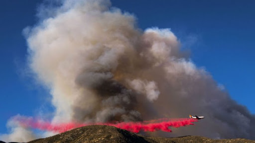 Plus de 80 000 personnes évacuées en Californie en raison d’un gigantesque incendie