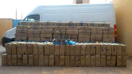 Plus de 800 kg de kif traité saisis et quatre personnes interpellées à Tlemcen et Sétif