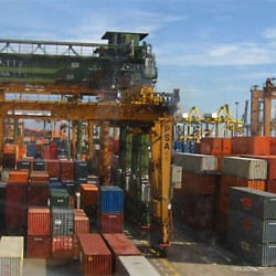 Port de Skikda : Des devises, du whisky et de la poudre noire saisis