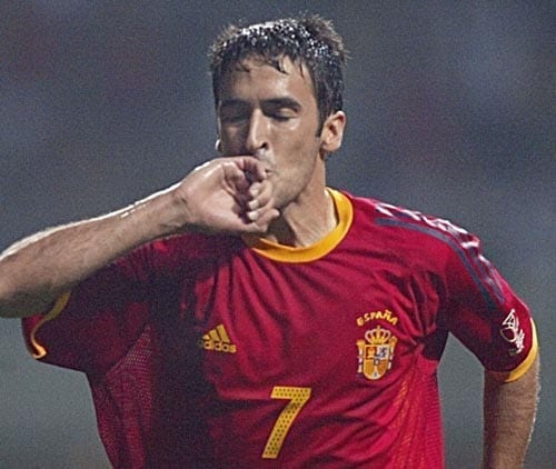 Barça : Guardiola rend hommage à Raul