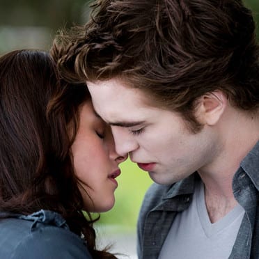 Robert Pattinson et Kristen Stewart : une poupée à leur effigie