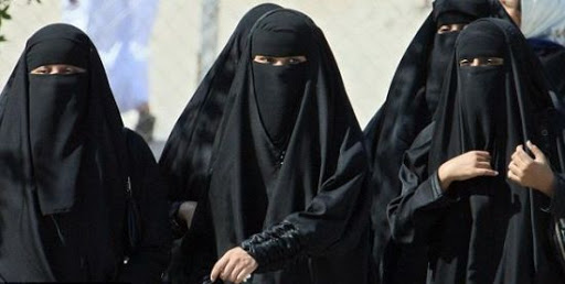 Suisse:Une large majorité pour l&rsquo;interdiction de la burqa (sondage)