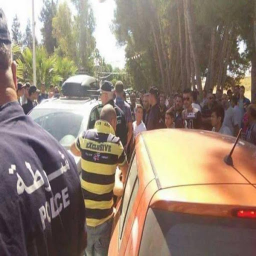 Taxe de 30 DT : rassemblement de protestation devant le consulat tunisien à Tébessa