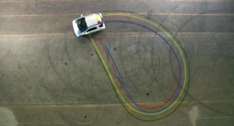 Toyota iQ vous dessine la police de votre choix