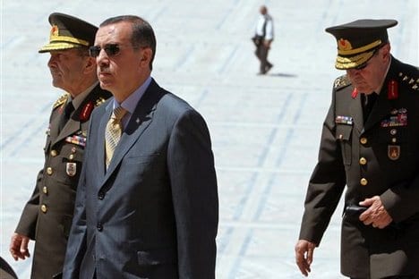 Turquie : Les militaires inquiétés par une loi permettant aux tribunaux civils de les juger