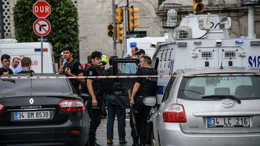 Turquie : un attentat contre le QG de la police a fait au moins huit mort et 45 blessés.