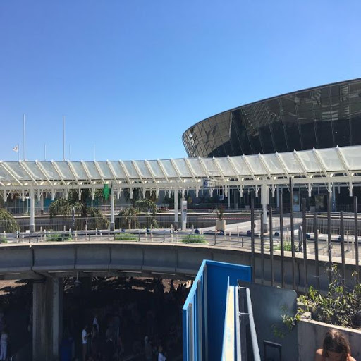 vidéo: Menace terroriste: l’aéroport de Nice partiellement évacué
