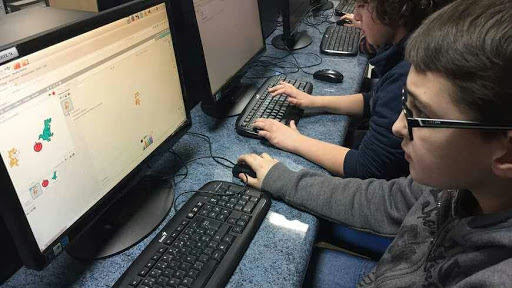 70% des écoliers utilisent en permanence Internet!