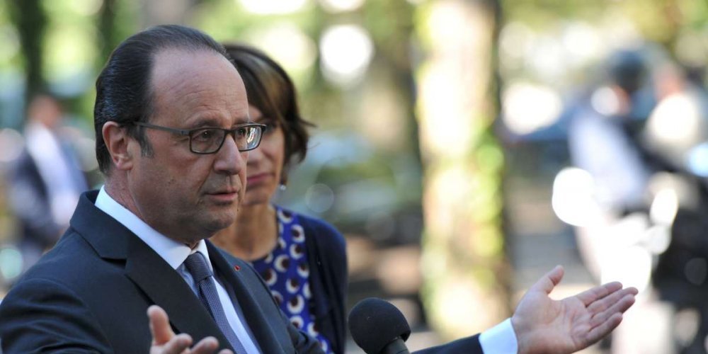 Guerre d&rsquo;Algérie : Hollande admet « l&rsquo;abandon des Harkis » par la France