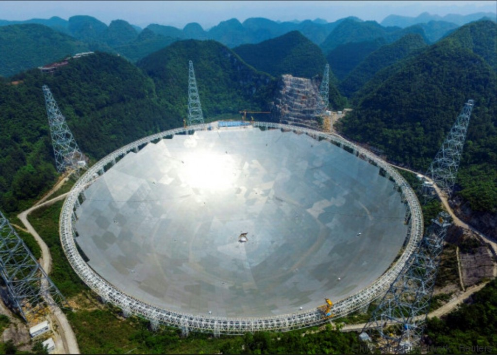 Le plus grand télescope du monde est entré en service (et espère trouver des extraterrestres)