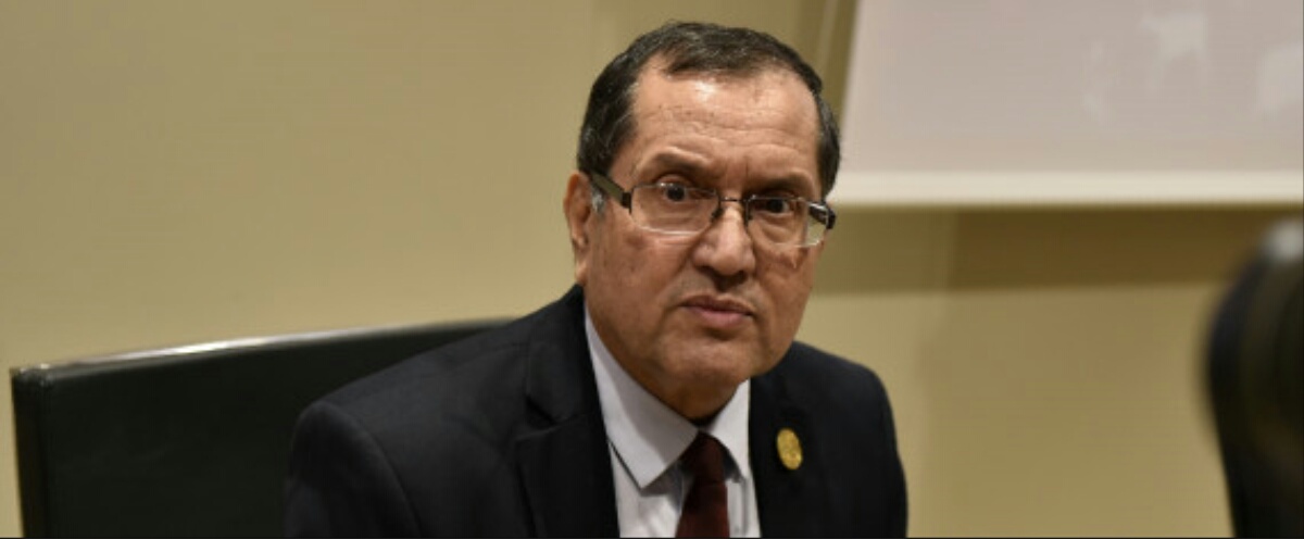 Réunion d’Alger: l’Algérie propose de réduire la production de l’Opep de 796.000 barils/jour