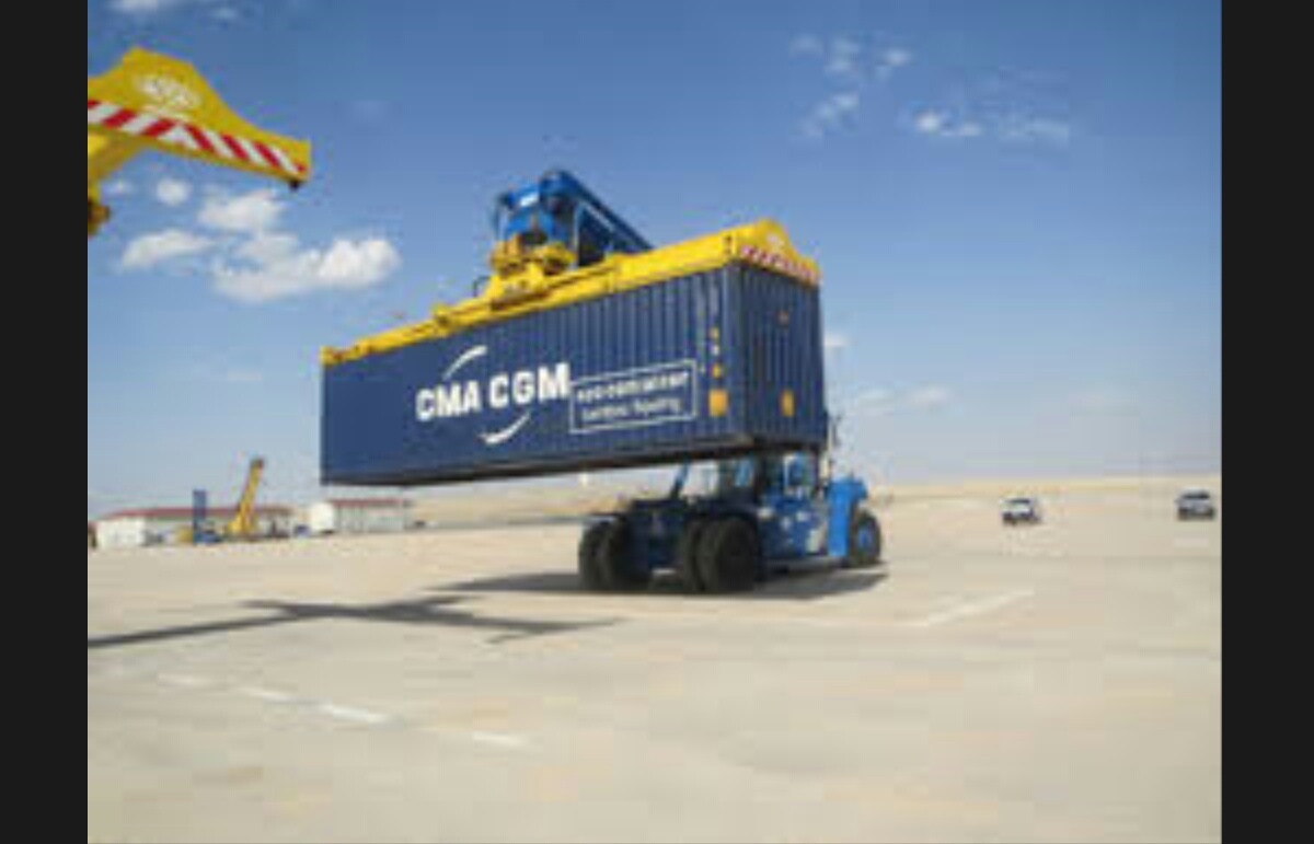 Un scanner mobile au port sec de Tixter (Bordj Bou Arreridj)