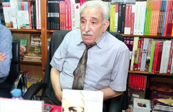 Entretien avec l’écrivain Kaddour M’Hamsadji : « L’Algérie doit retrouver ses repères »