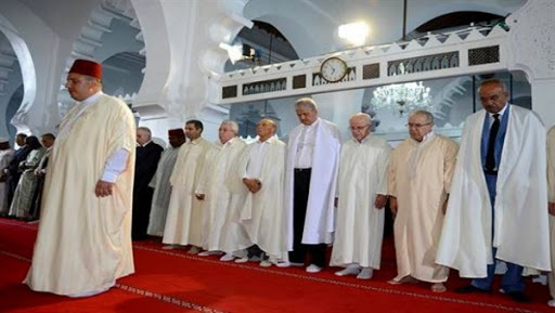 Algérie:Bensalah, Ould Khelifa et Sellal accomplissent la prière de l&rsquo;Aid à la Grande mosquée d Alger