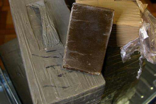 Béchar: Près de 49 kg de kif traité saisis par les Gardes-frontières.