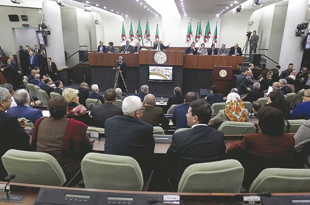 Carburants, fruits exotiques, électroménager, produits de luxe… Ce qui va coûter plus cher en 2017