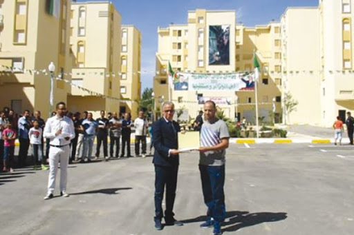 Le taux d’occupation est de 4,2 personnes par logement Distribution de 420 unités LSP la veille de l’Aïd à Sétif