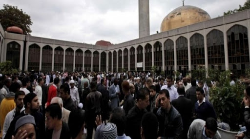 Les algériens de Londres célèbrent l’Aid en perpétuant les traditions du pays