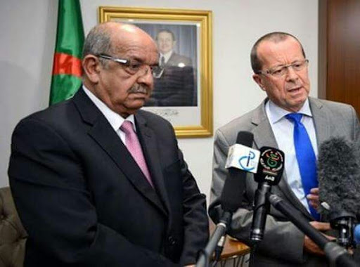 Martin Kobler s’entretient à Alger avec Abdelkader Messahel.