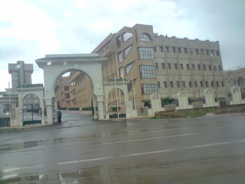 Mostaganem: Le directeur de la cité universitaire de jeunes filles des 2 200 lits limogé