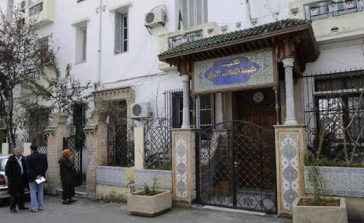 Querelles entre membres du bureau politique : Guerre des listes au FLN