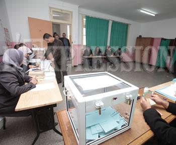 Rude bataille entre le FLN et le RND en prévision des législatives: Ingrédients d’un duel