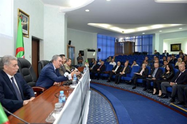 Hadjar reçoit les universitaires et chercheurs issus de la communauté algérienne au Canada