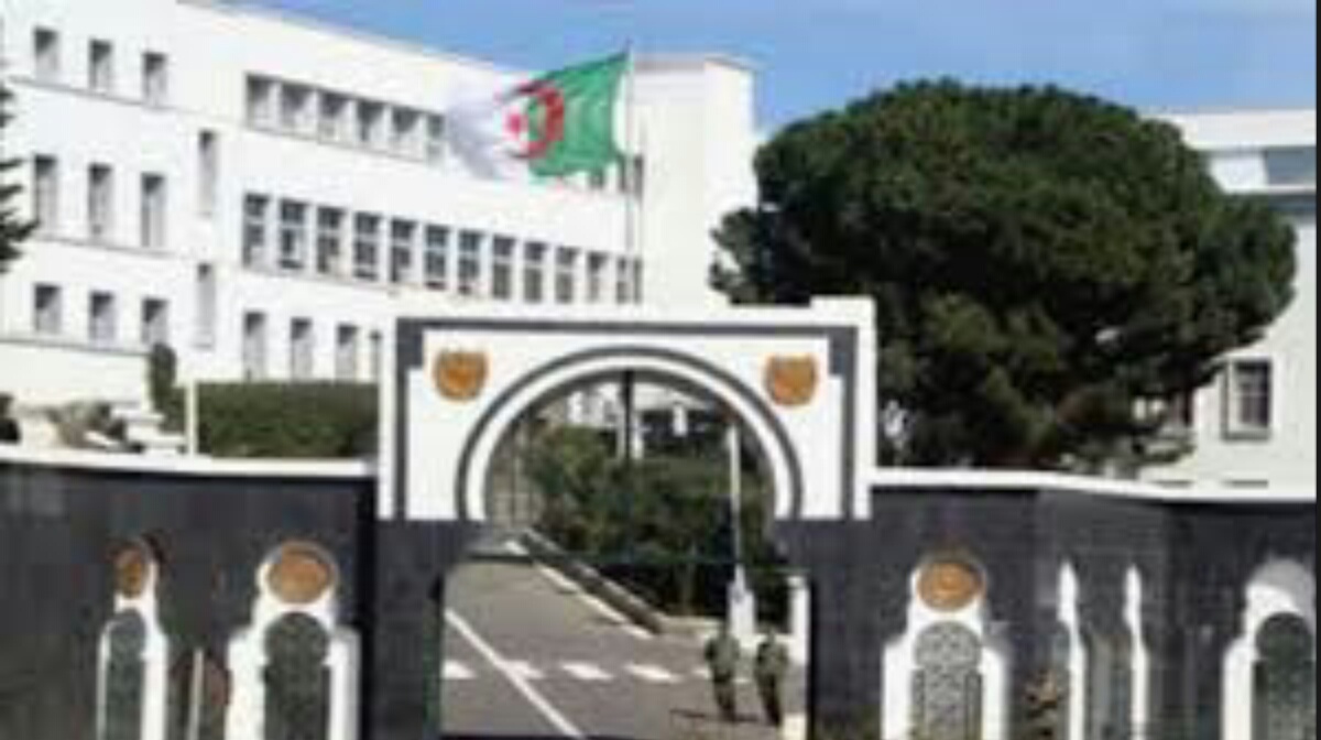 Visite officielle en Algérie du chef d’état-major des forces armées qataries