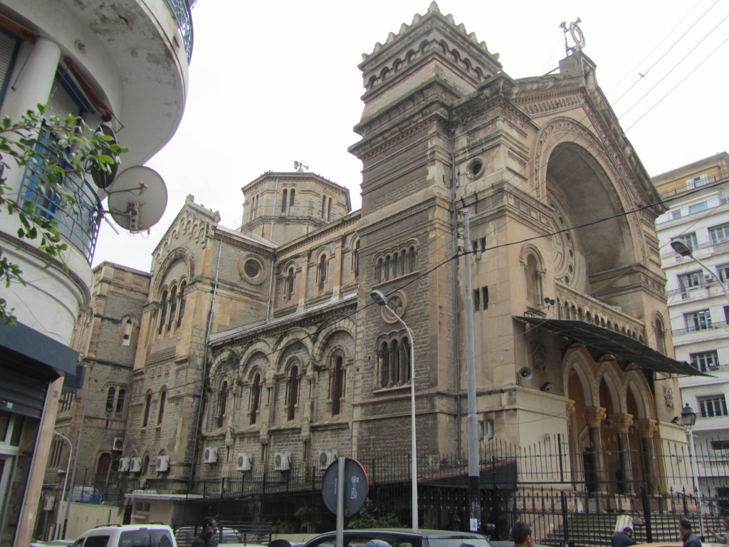 En raison de la conjoncture financière: Report de la construction des mosquées pôles à travers les 48 wilayas