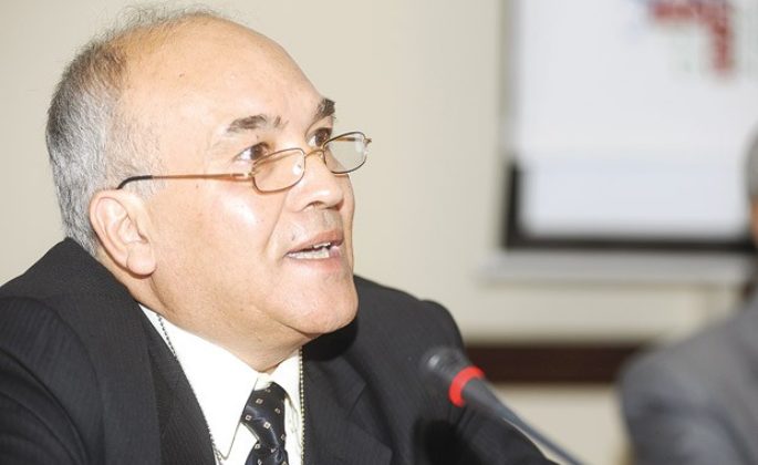 Pr Mohamed Mebtoul: Plaider pour des politiques sanitaires prenant en compte la diversité des régions algériennes.