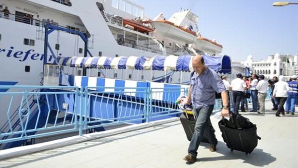 Traitement douanier durant la saison estivale: 4 millions de voyageurs ont visité l’Algérie.