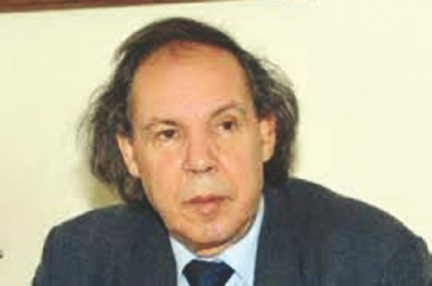 Mokrane Ait Larbi : « qu’attend le parquet pour appliquer la loi contre les corrompus? »