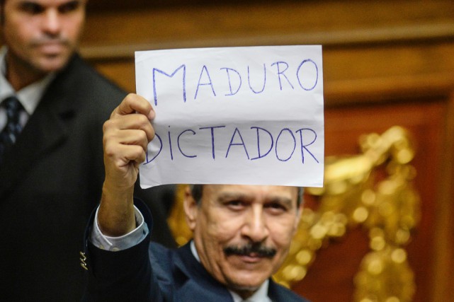Venezuela: même sans référendum, l&rsquo;opposition veut déloger Maduro