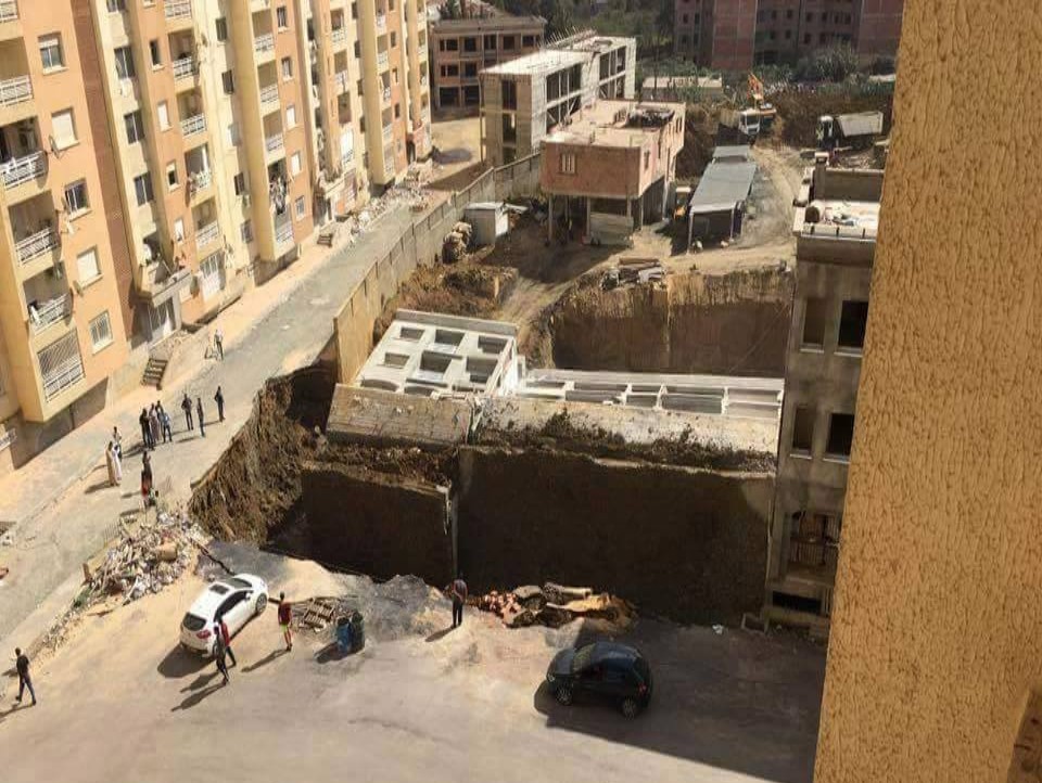 Alger: effondrement de deux bâtisses à El Achour.