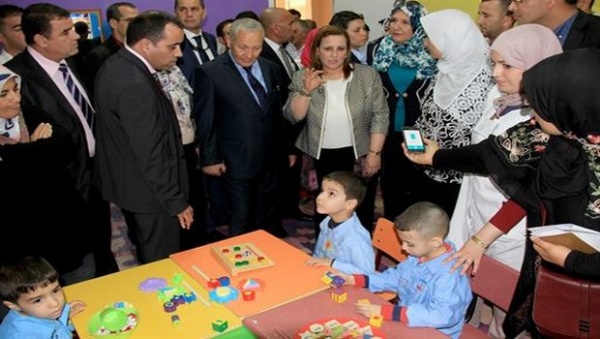 La participation des femmes dans le marché de travail est trop réduite
