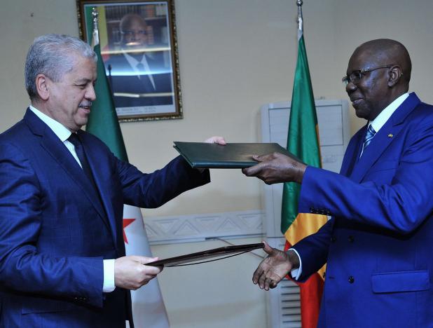 Algérie-Mali : signature à Bamako de 13 accords de coopération bilatérale.