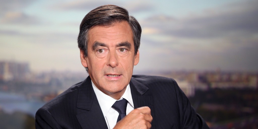 France/présidentielle: Fillon, bientôt inculpé, reste candidat