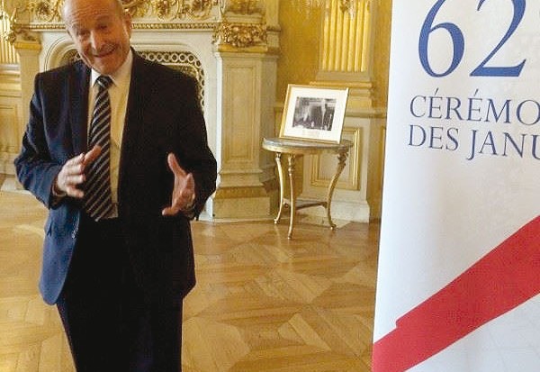 Issad Rebrab et le DG de Brandt ont reçu le prix Janus de l’industrie hier au Quai d’Orsay: Le lave-linge “Top Intellect” lauréat 2016