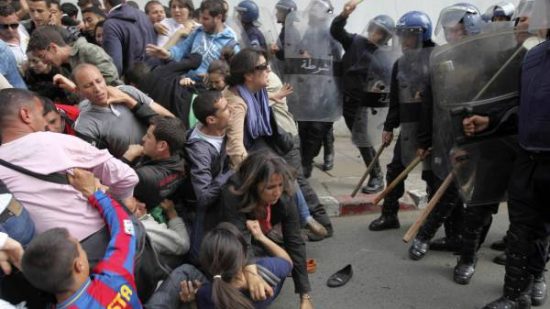 Tizi Ouzou: Affrontement entre citoyens et policiers.