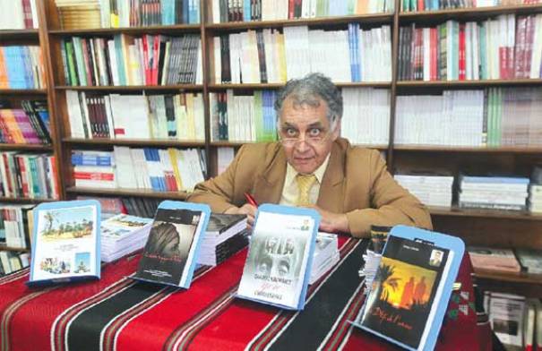 21e salon international du livre d’Alger / Ahmed Lagraa (écrivain): « J’ai refusé de condamner le printemps berbère »